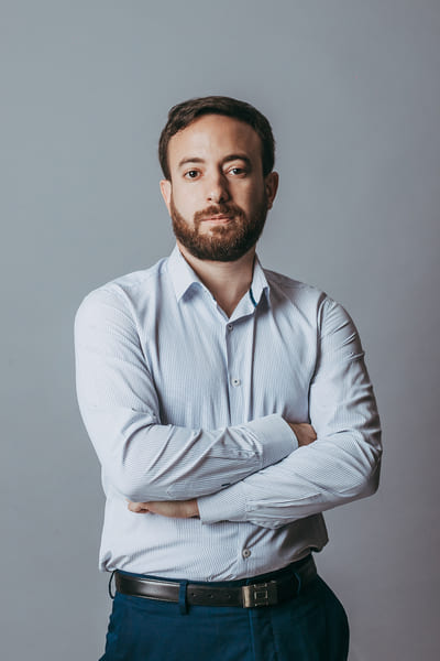 agustín-laje