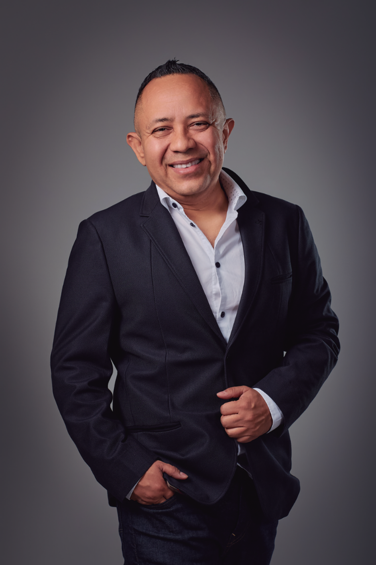 RAÚL CAMACHO